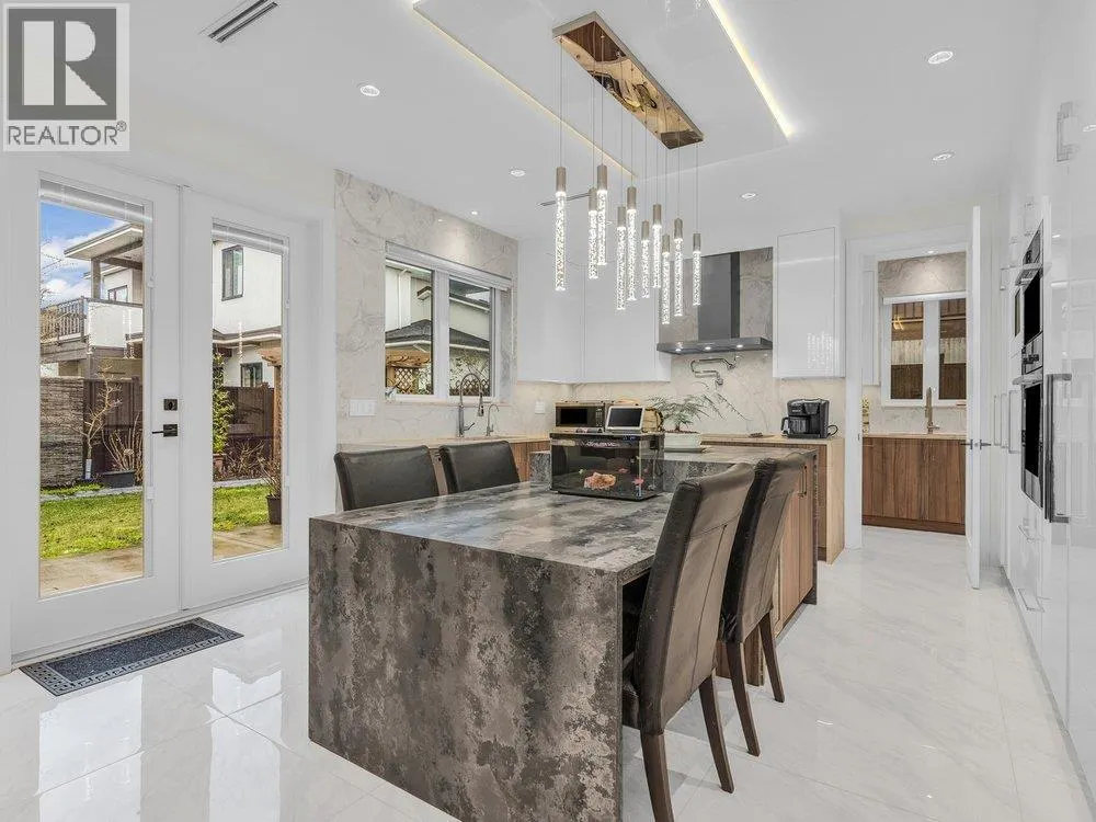 3771 BOWEN DRIVE