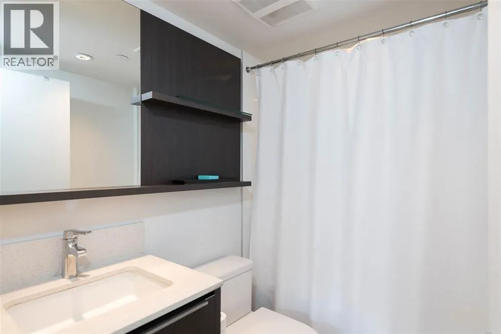 542 W 7TH AVENUE