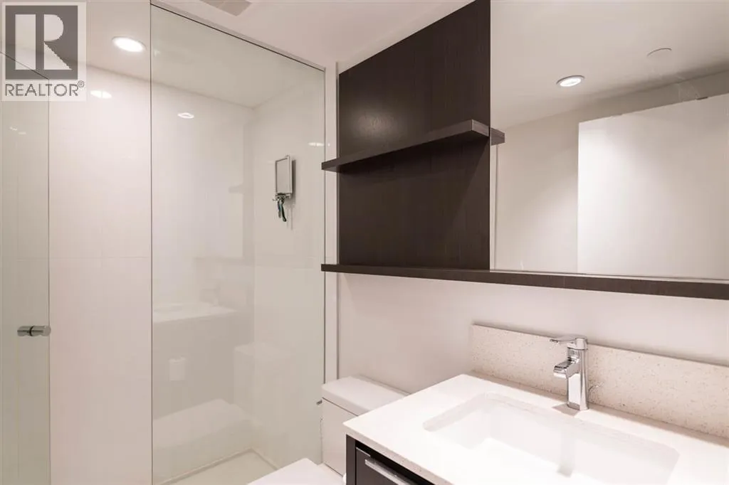 542 W 7TH AVENUE