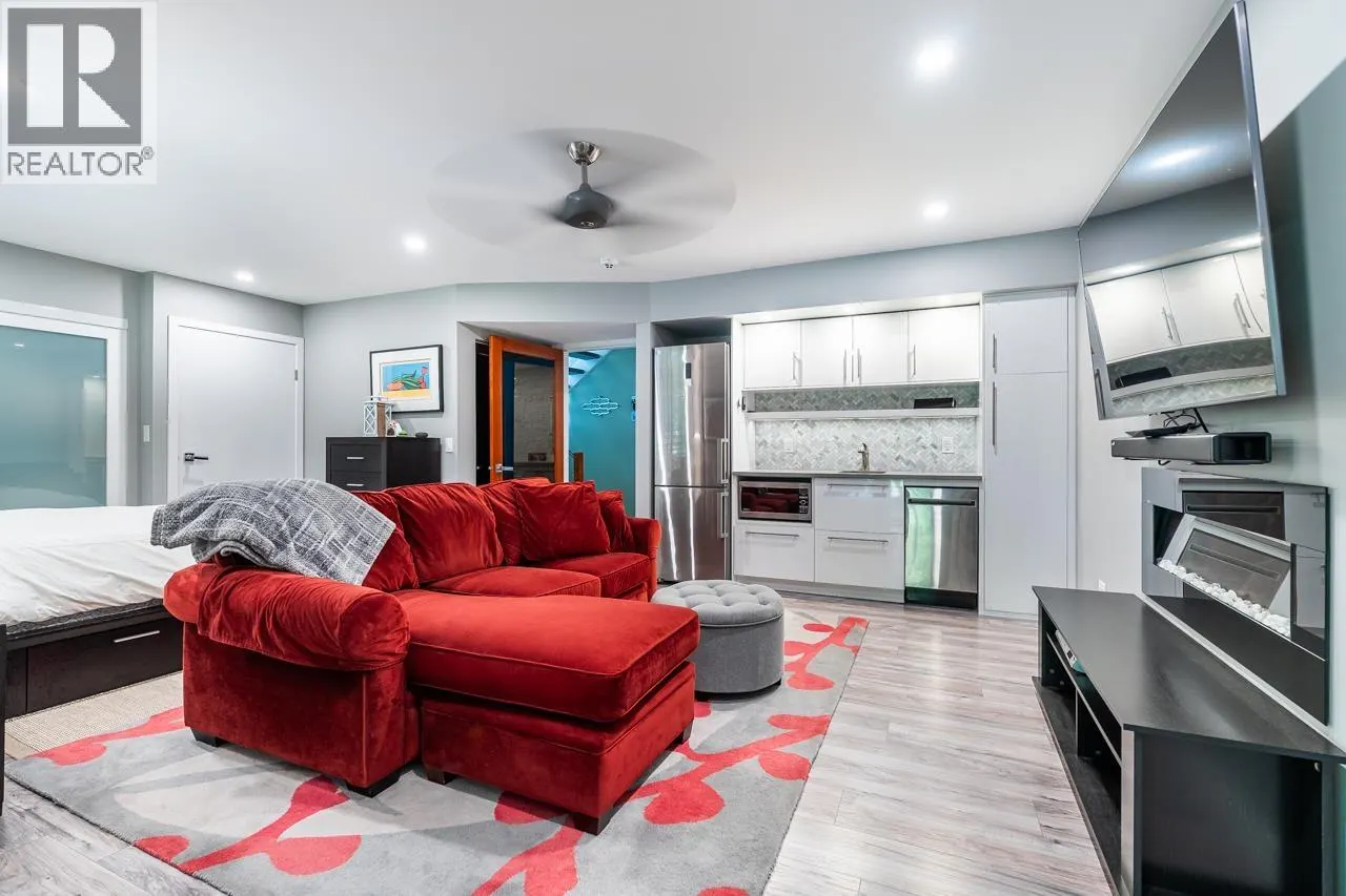 2674 SPARROW COURT