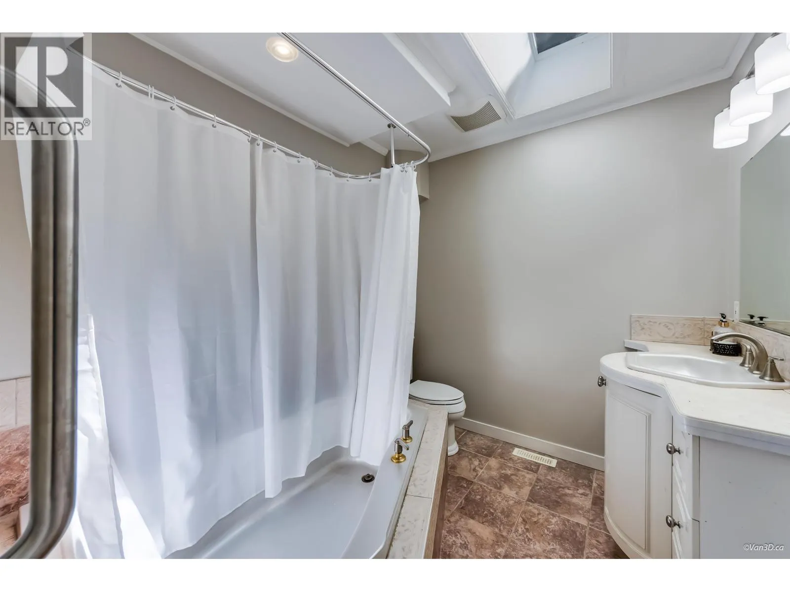 1092 TERRA COURT