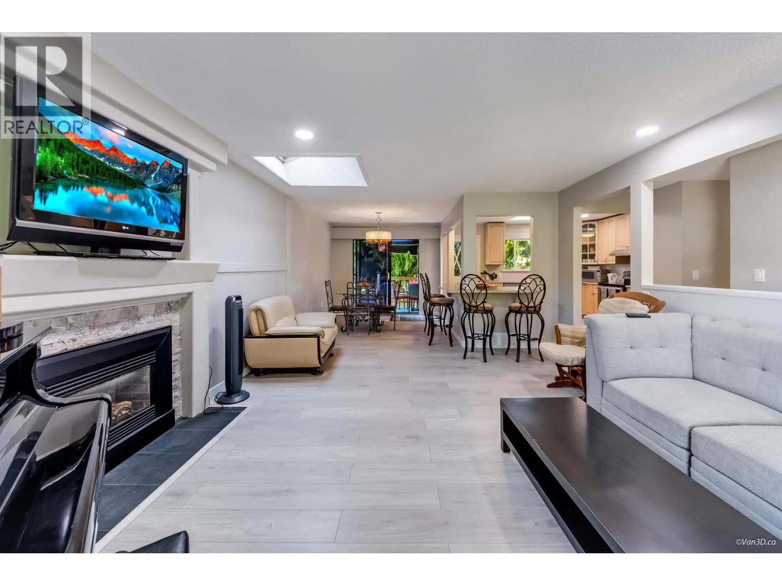 1092 TERRA COURT