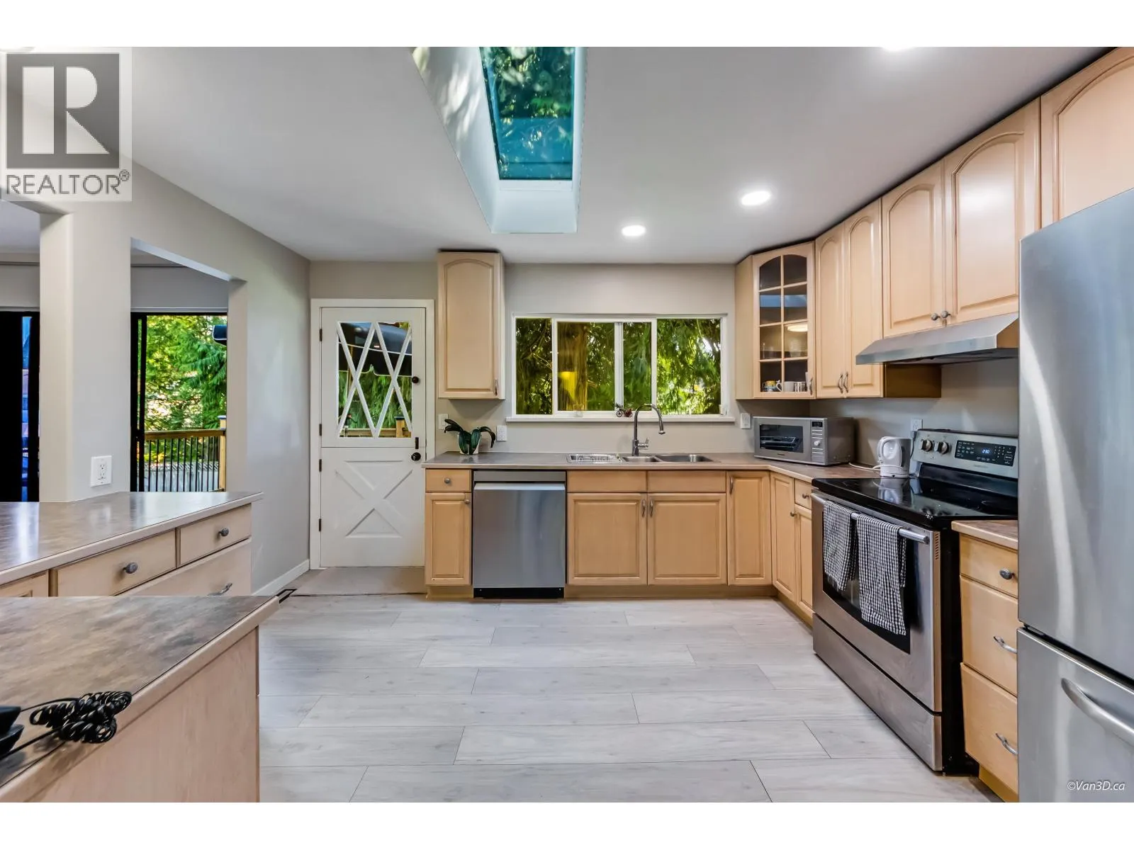 1092 TERRA COURT