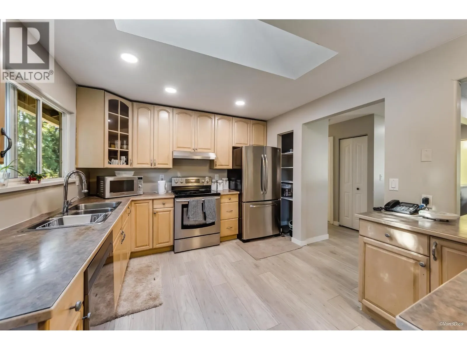1092 TERRA COURT