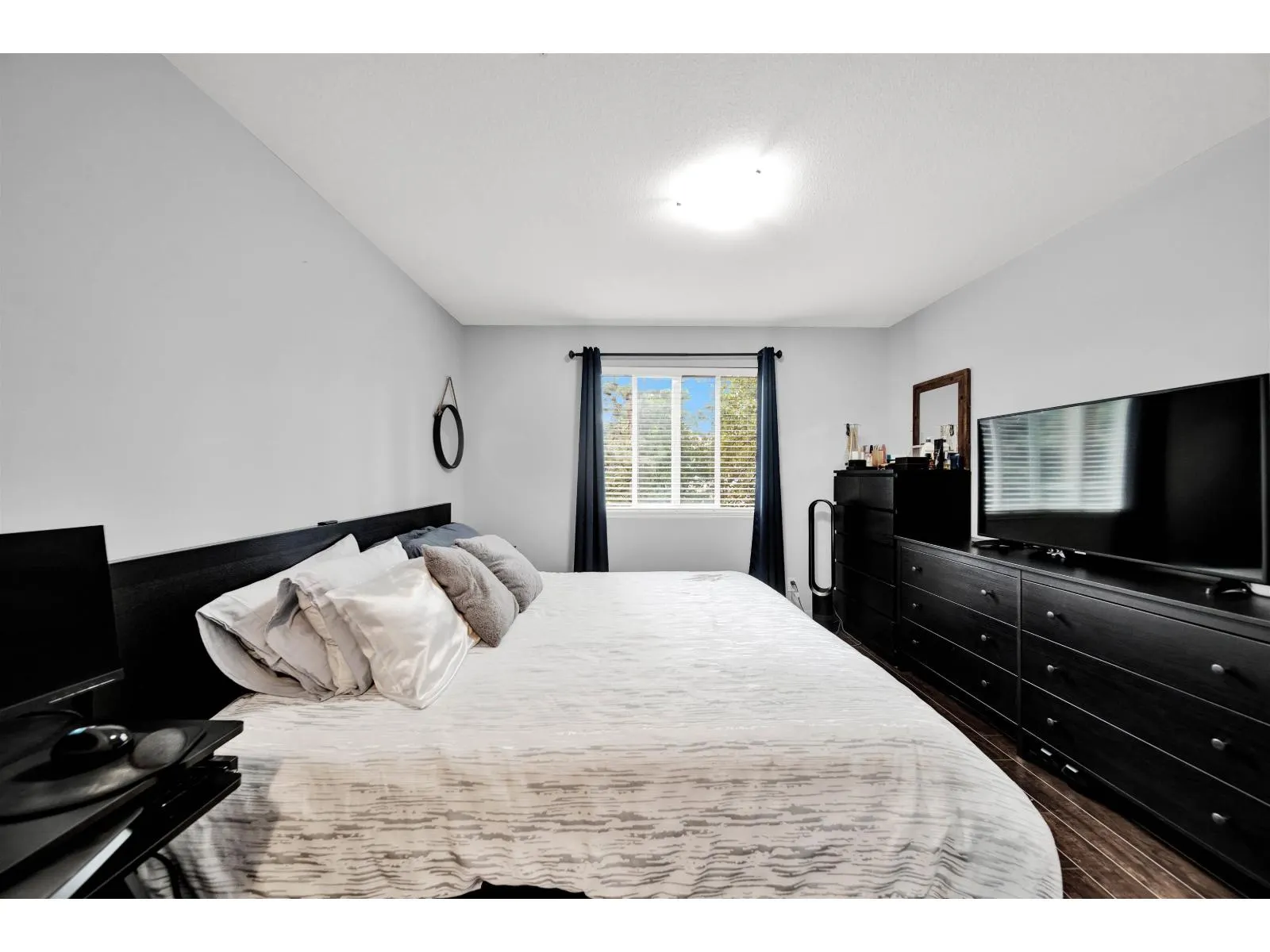 209 2955 DIAMOND CRESCENT