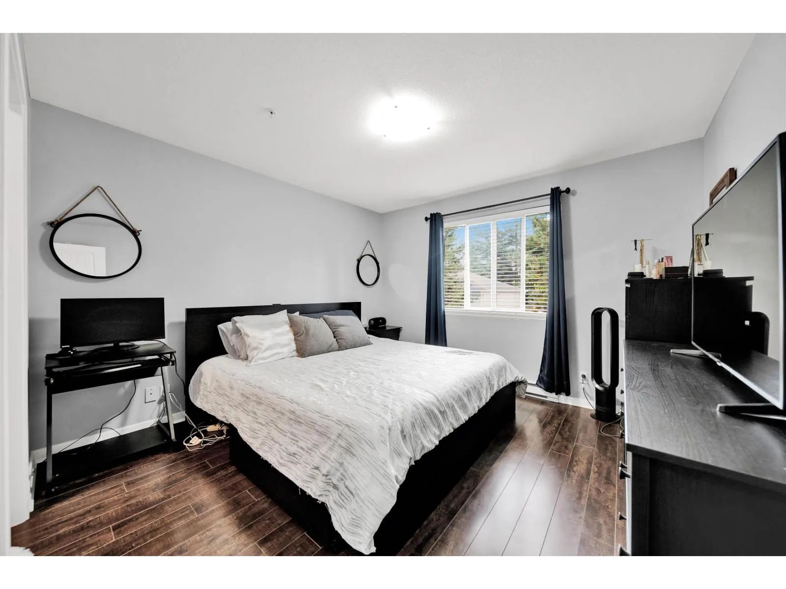 209 2955 DIAMOND CRESCENT