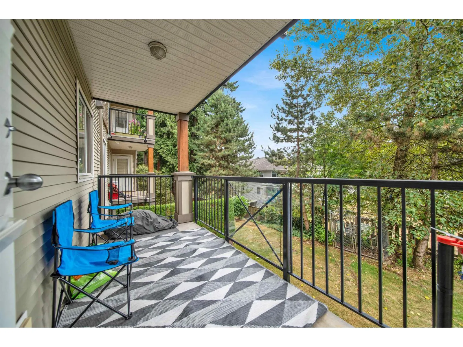 209 2955 DIAMOND CRESCENT