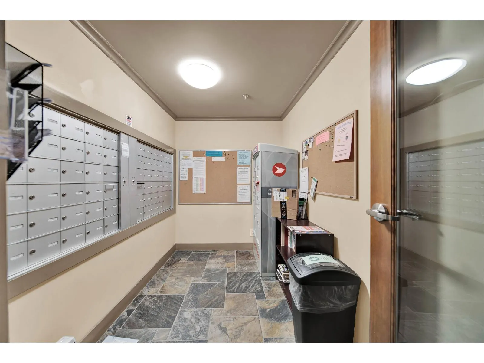 209 2955 DIAMOND CRESCENT