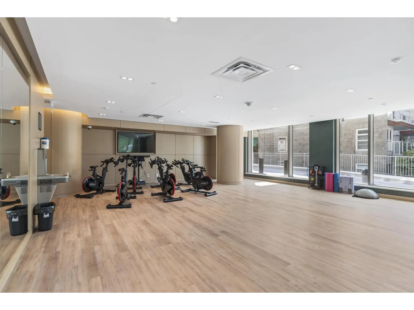 408 13768 100 AVENUE
