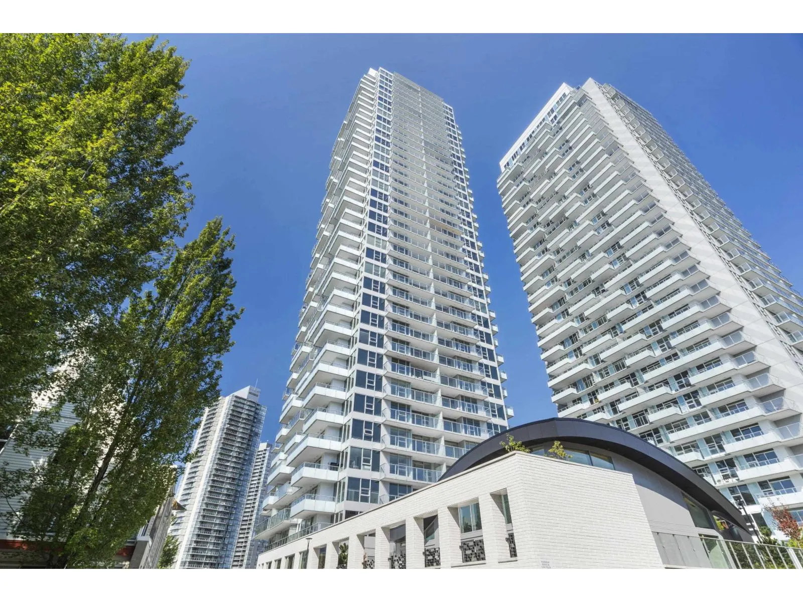 408 13768 100 AVENUE
