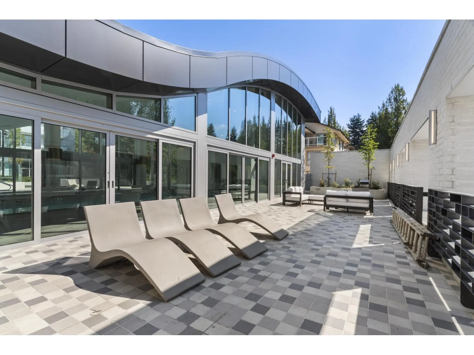 408 13768 100 AVENUE