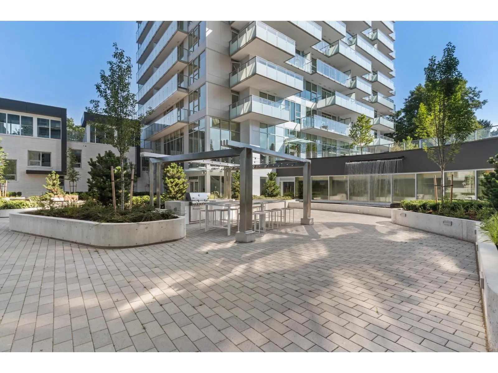 408 13768 100 AVENUE