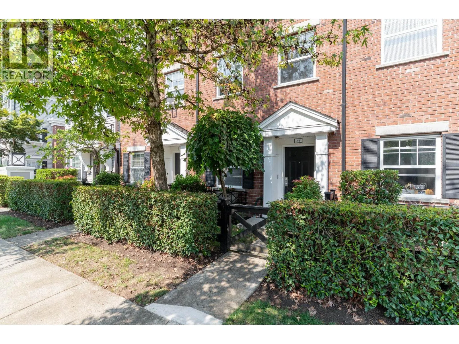 34 11067 BARNSTON VIEW ROAD