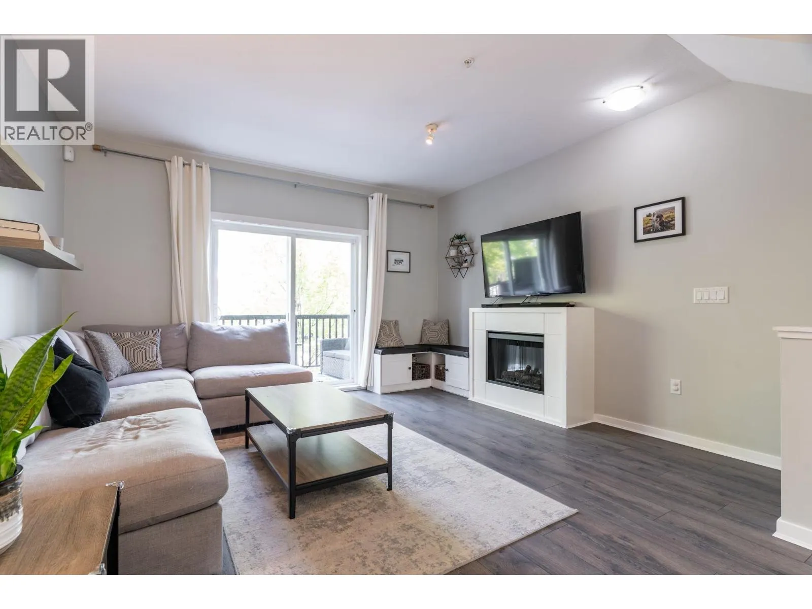 34 11067 BARNSTON VIEW ROAD