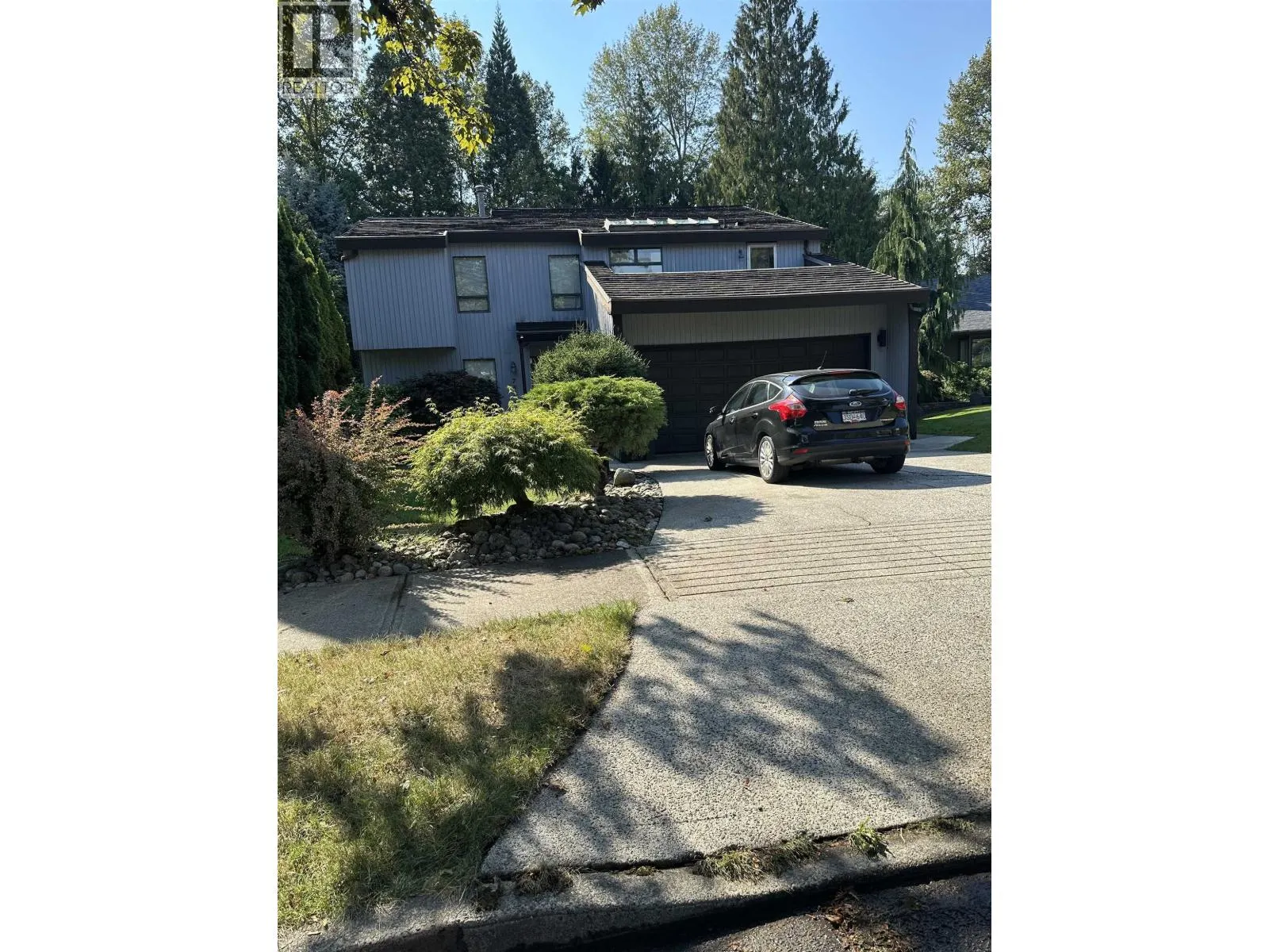 7873 WOODHURST DRIVE