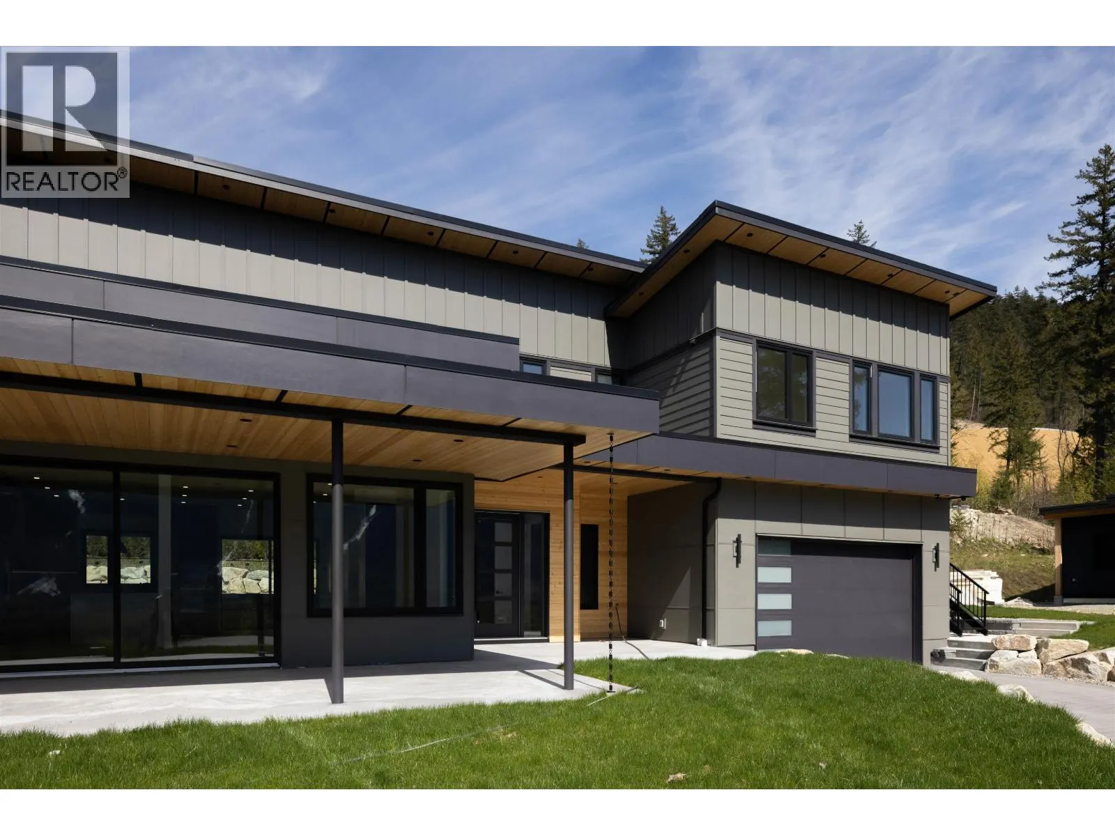 1608 SISQA PEAK DRIVE