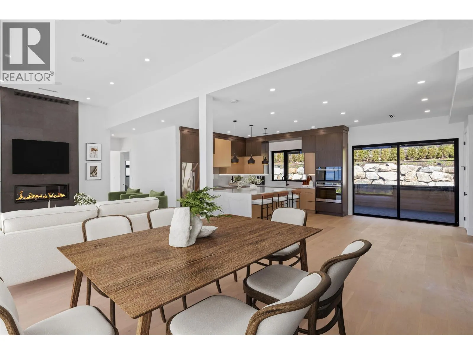 1608 SISQA PEAK DRIVE