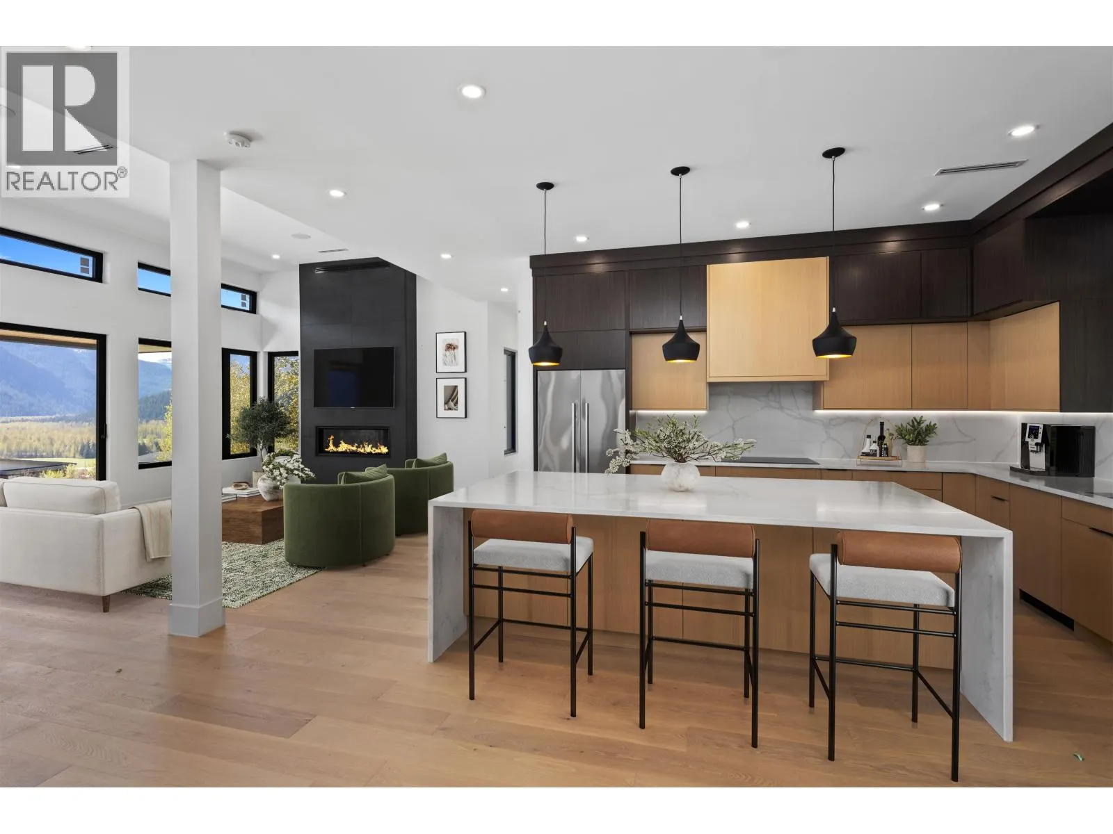 1608 SISQA PEAK DRIVE