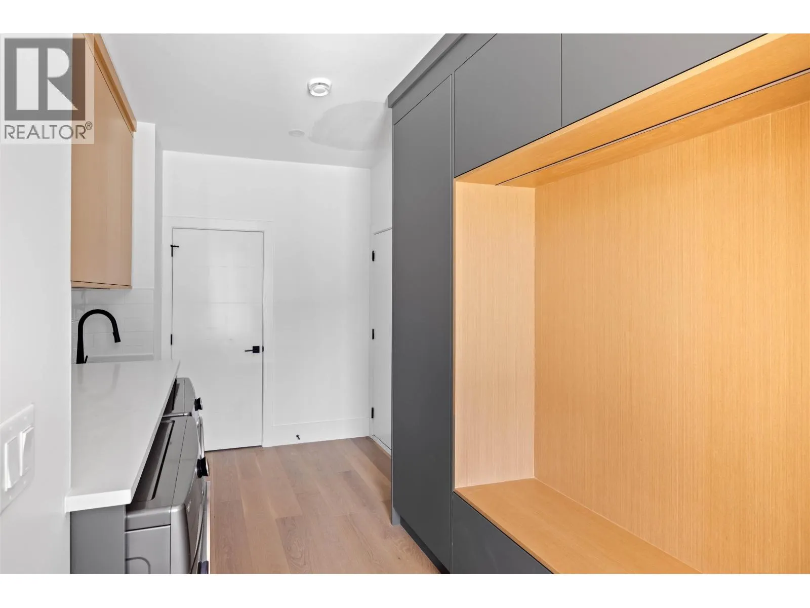 1608 SISQA PEAK DRIVE