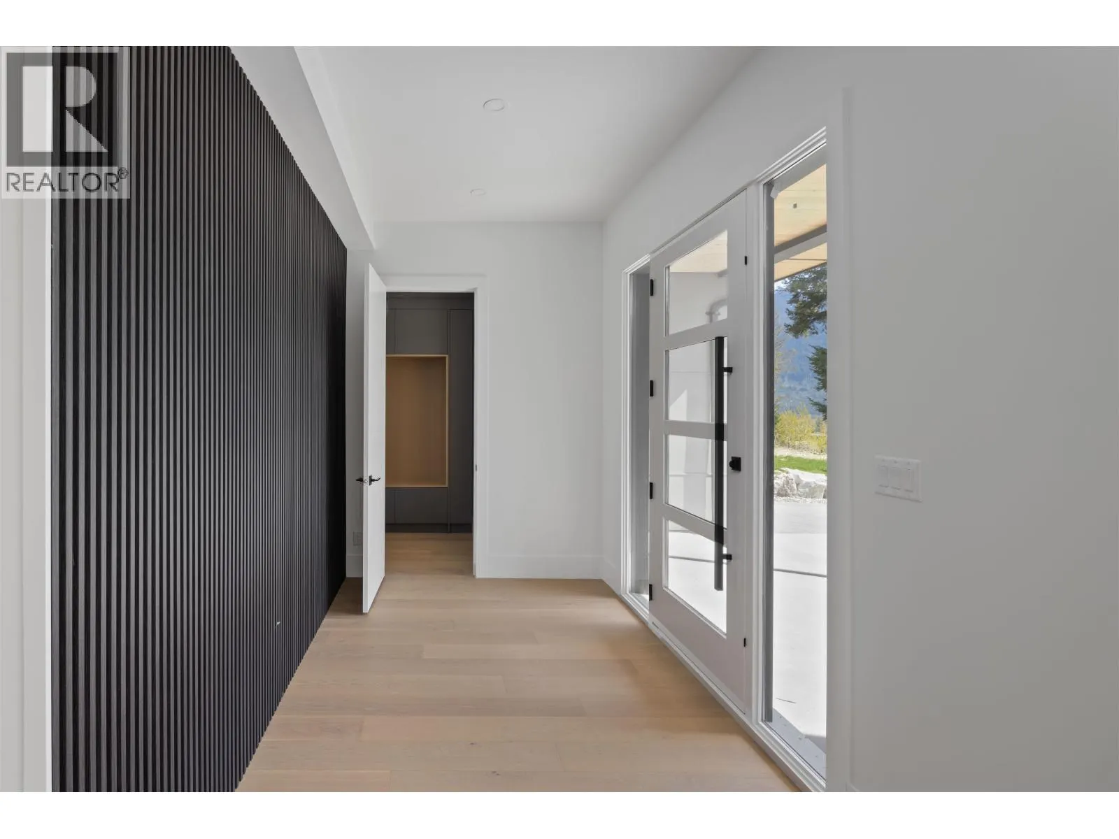 1608 SISQA PEAK DRIVE