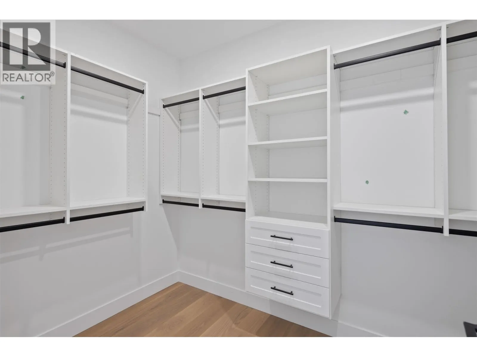 1608 SISQA PEAK DRIVE