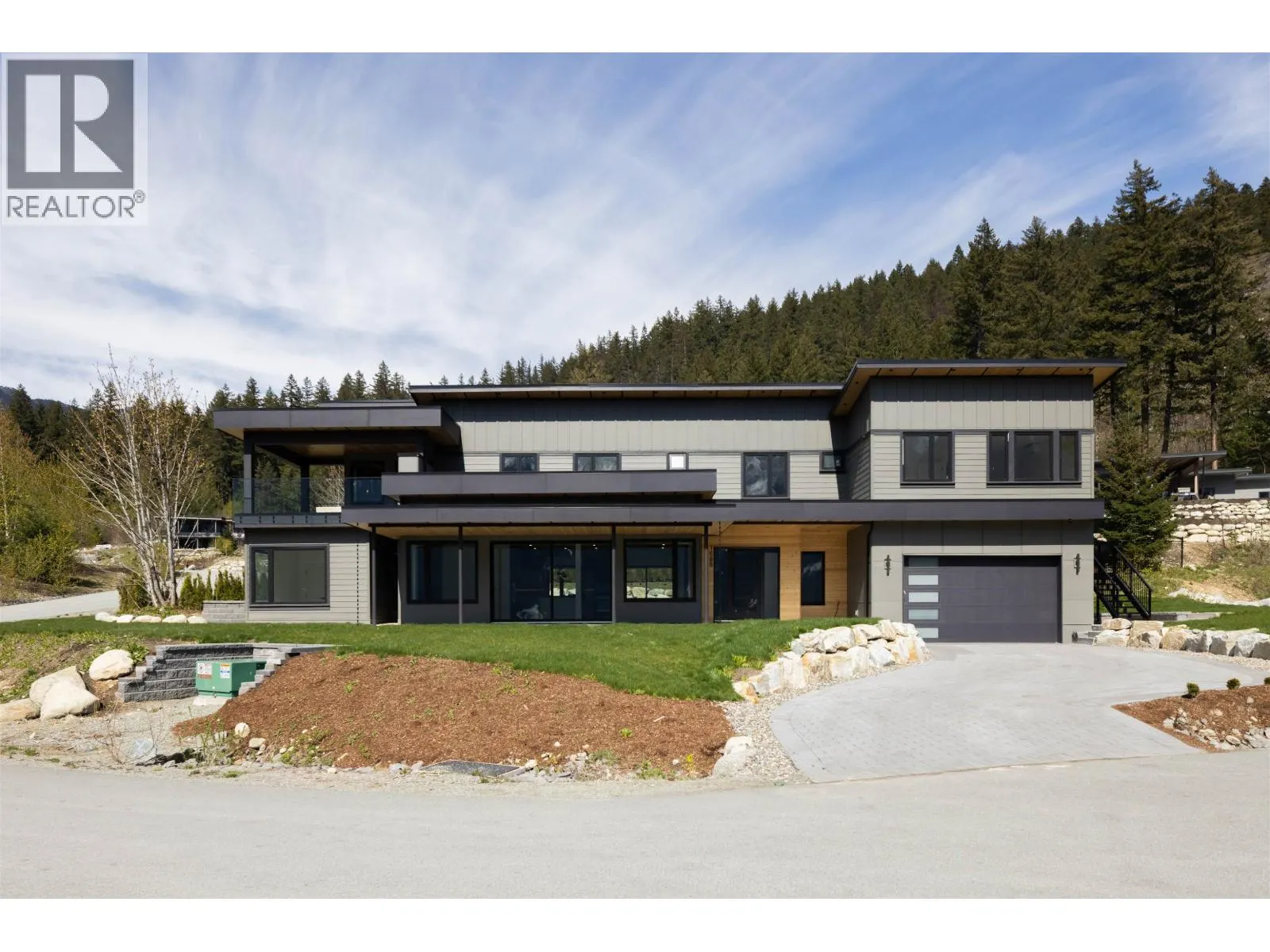 1608 SISQA PEAK DRIVE