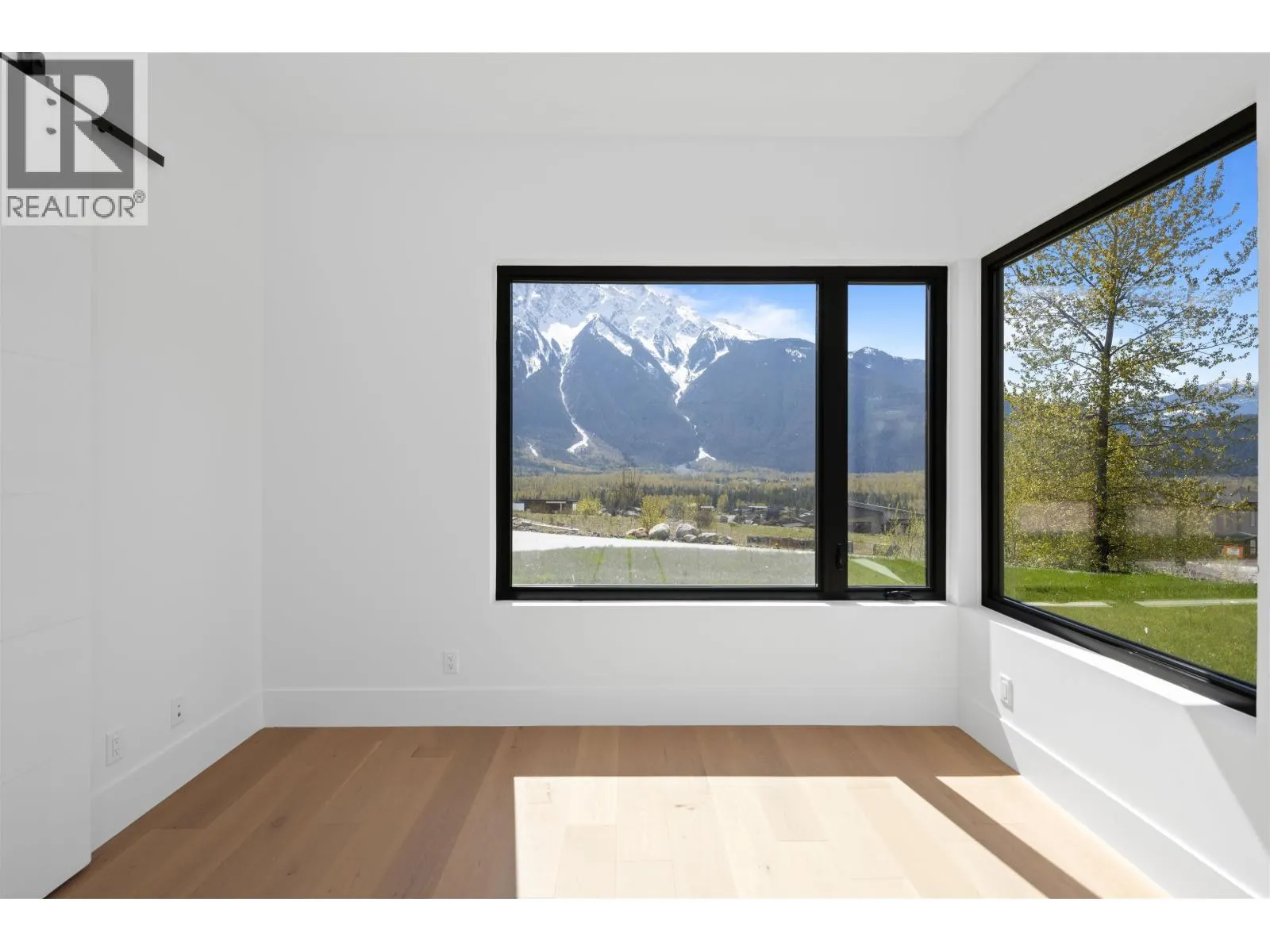 1608 SISQA PEAK DRIVE