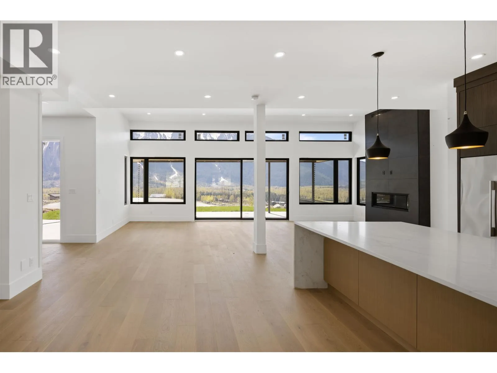 1608 SISQA PEAK DRIVE