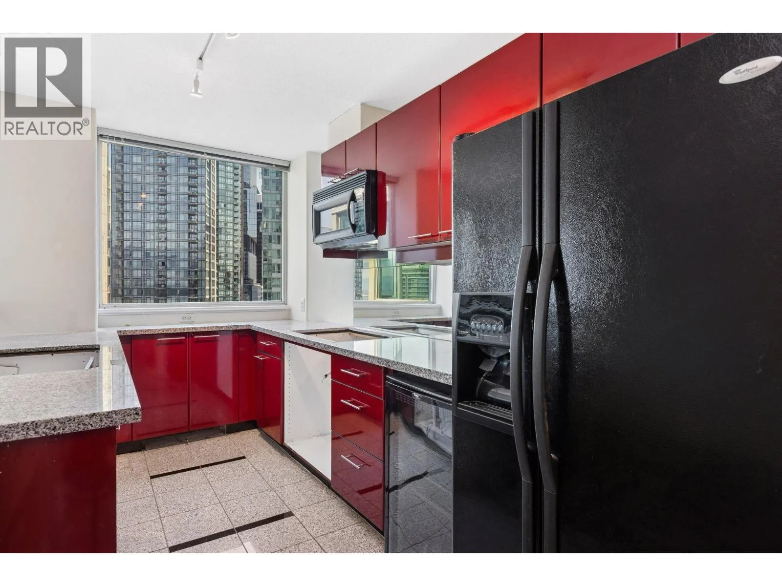 2507 1328 W W PENDER STREET