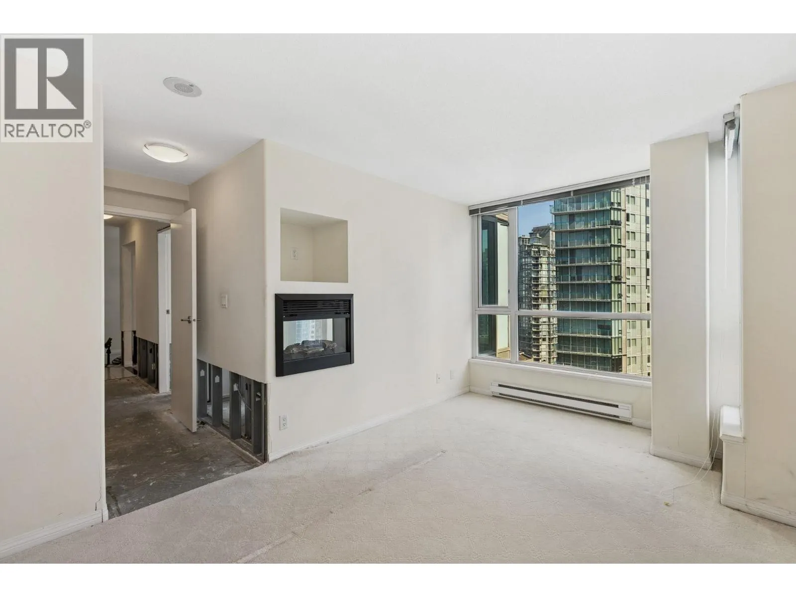 2507 1328 W W PENDER STREET