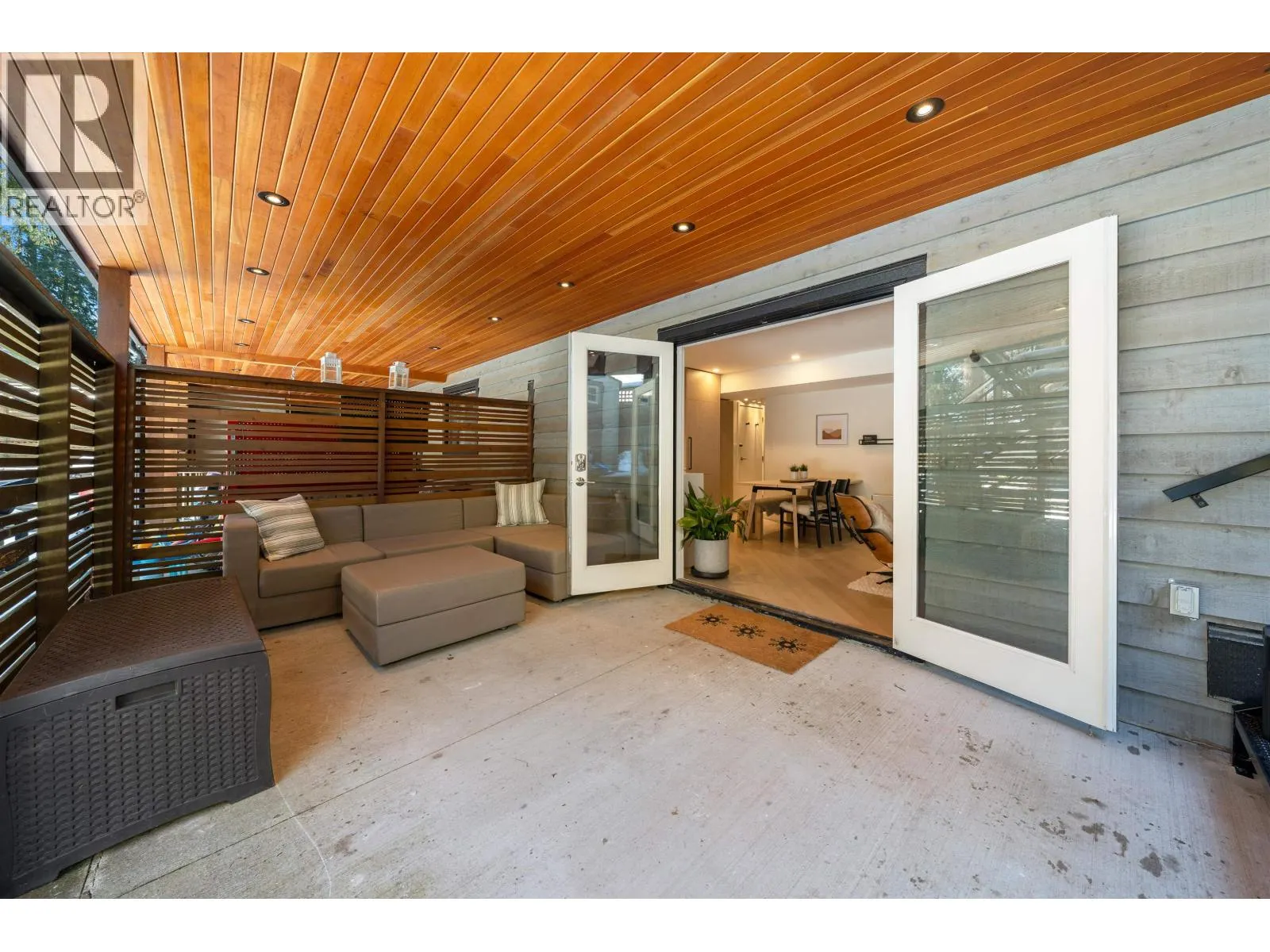 3260 ROBINSON ROAD
