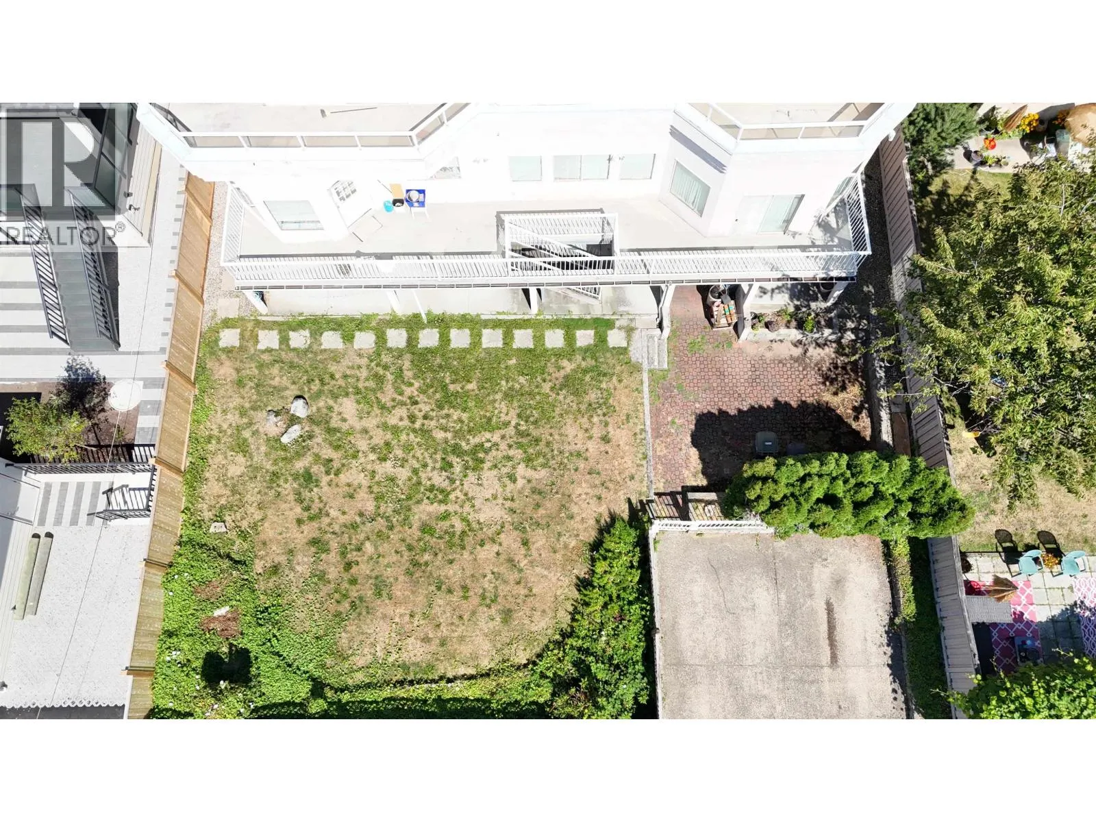 6262 KITCHENER STREET