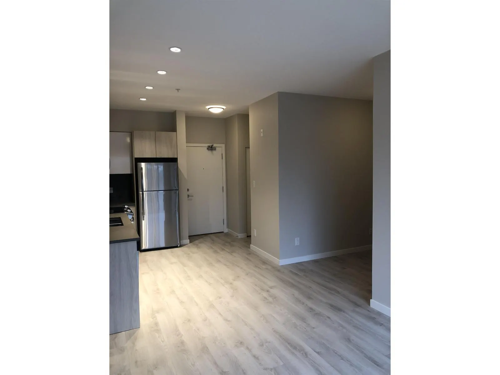521 13768 108 AVENUE