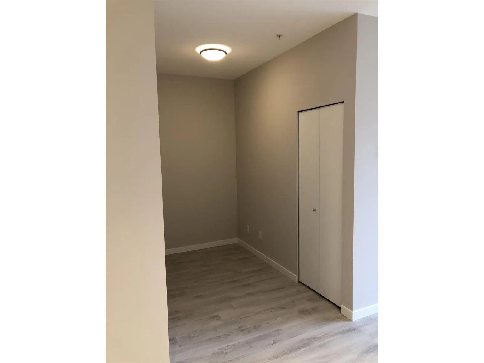 521 13768 108 AVENUE