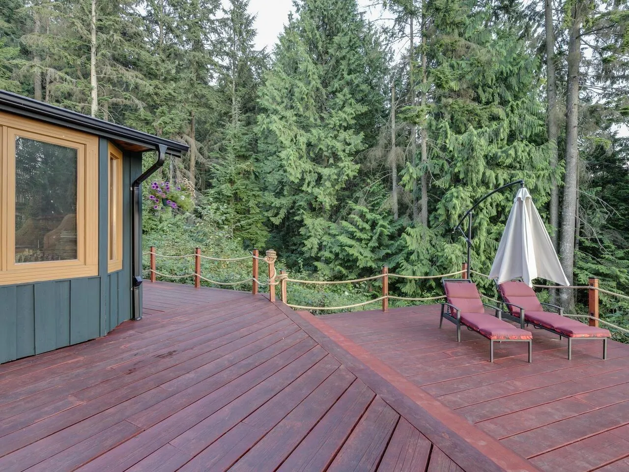 11038 GREENWOOD DRIVE