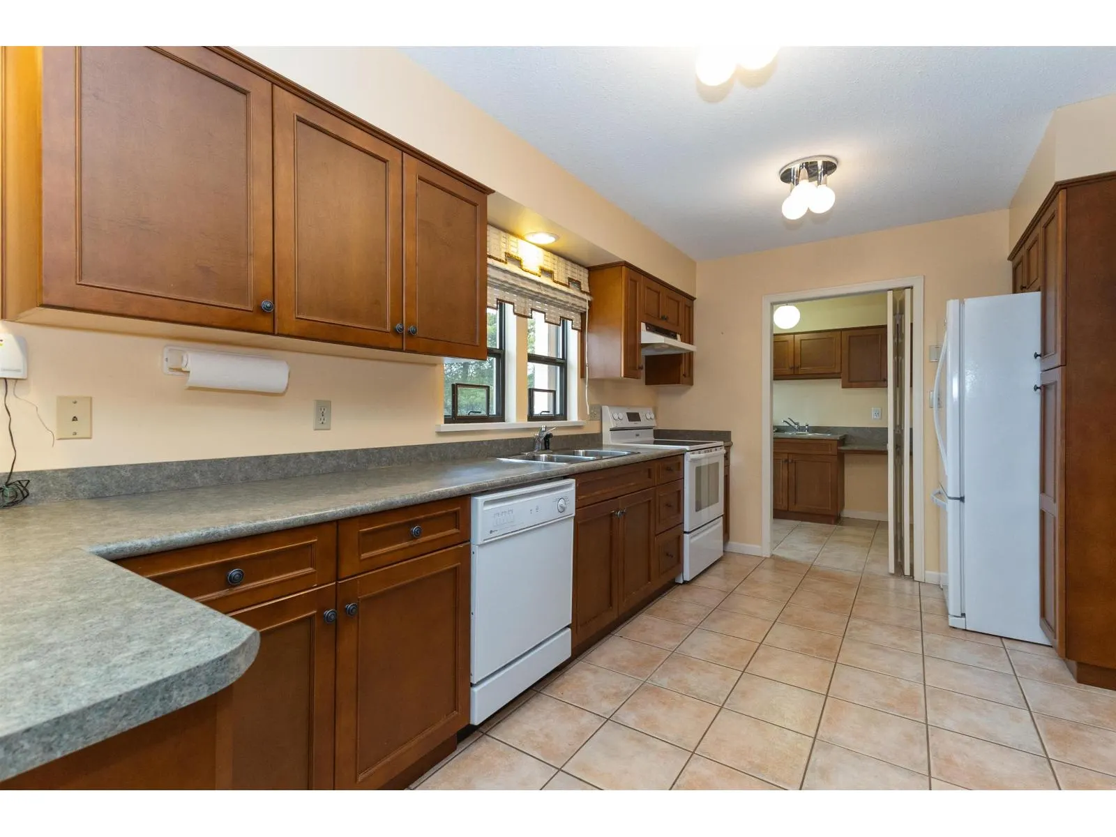 2241 BEVAN CRESCENT