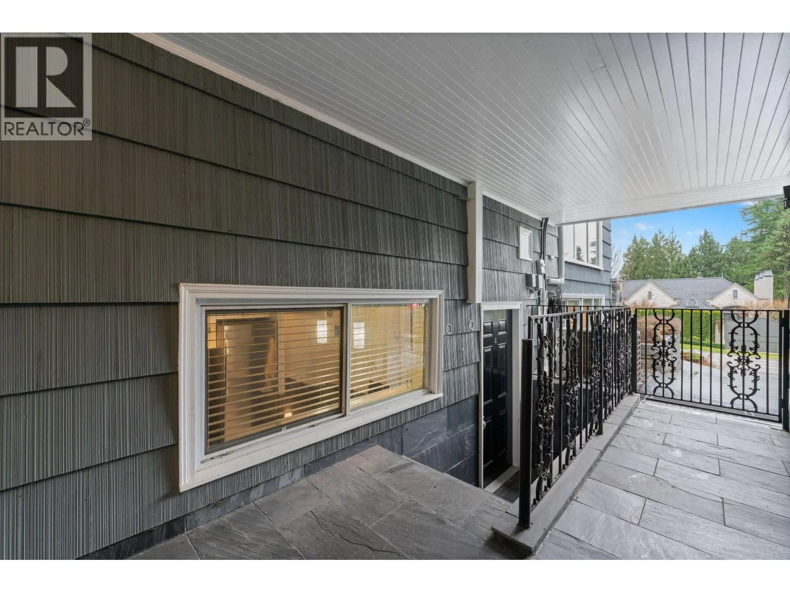 385 STEVENS DRIVE