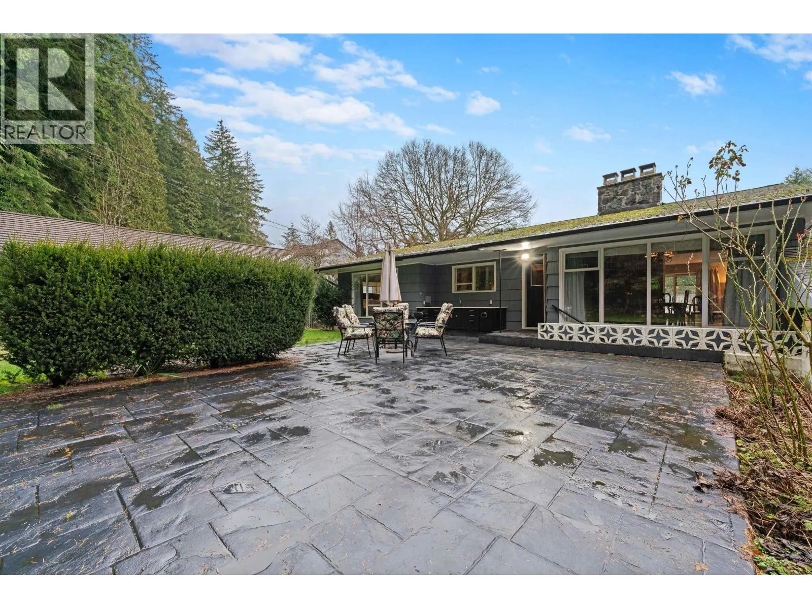 385 STEVENS DRIVE