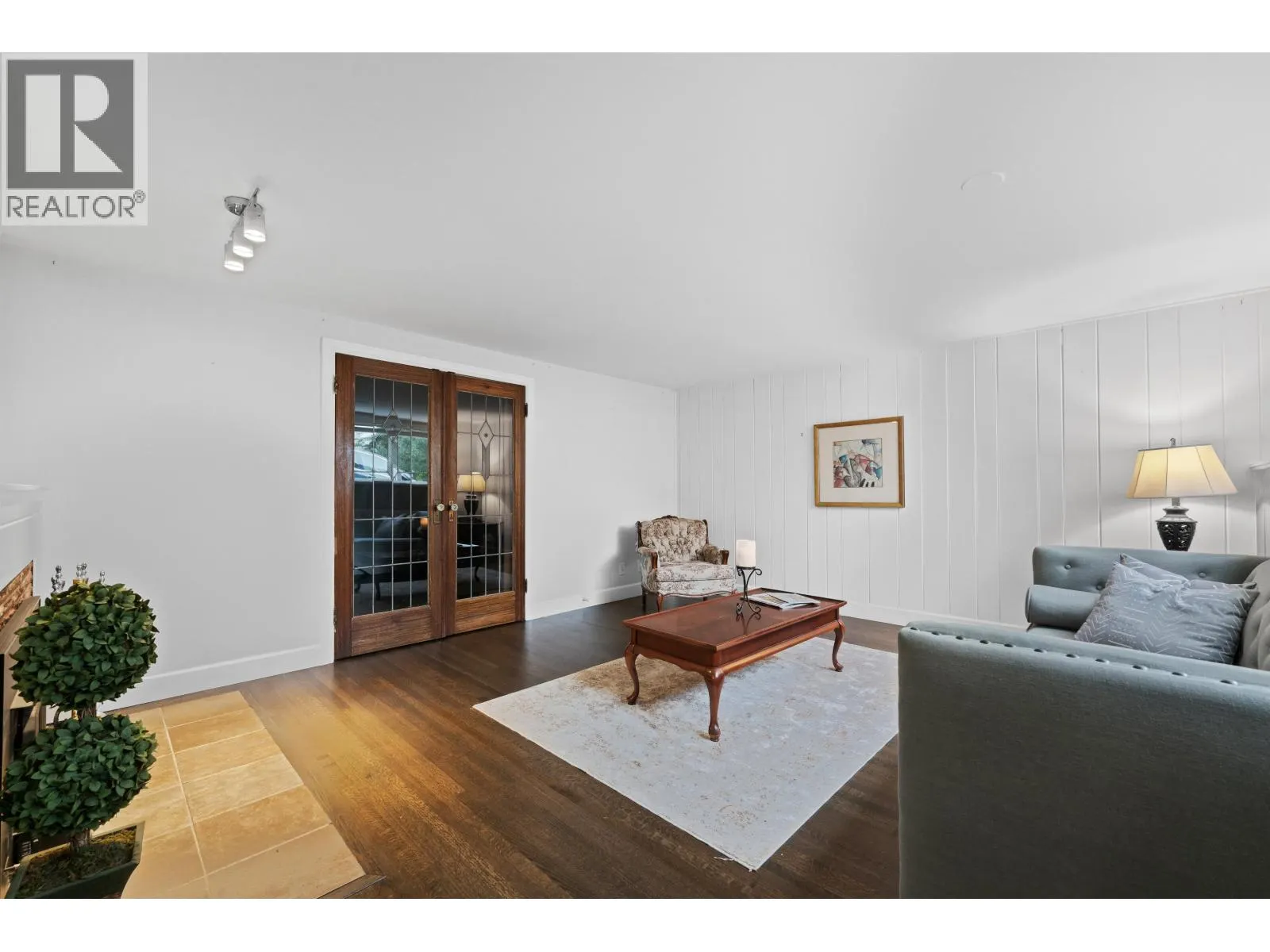 385 STEVENS DRIVE