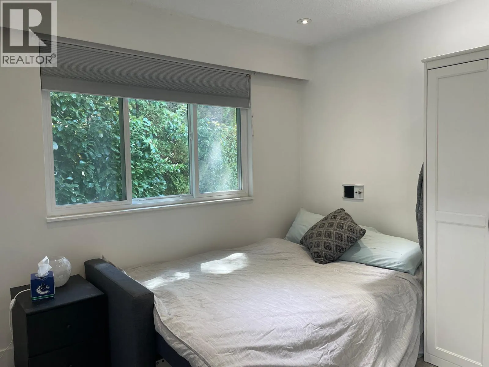 6446 MARINE DRIVE