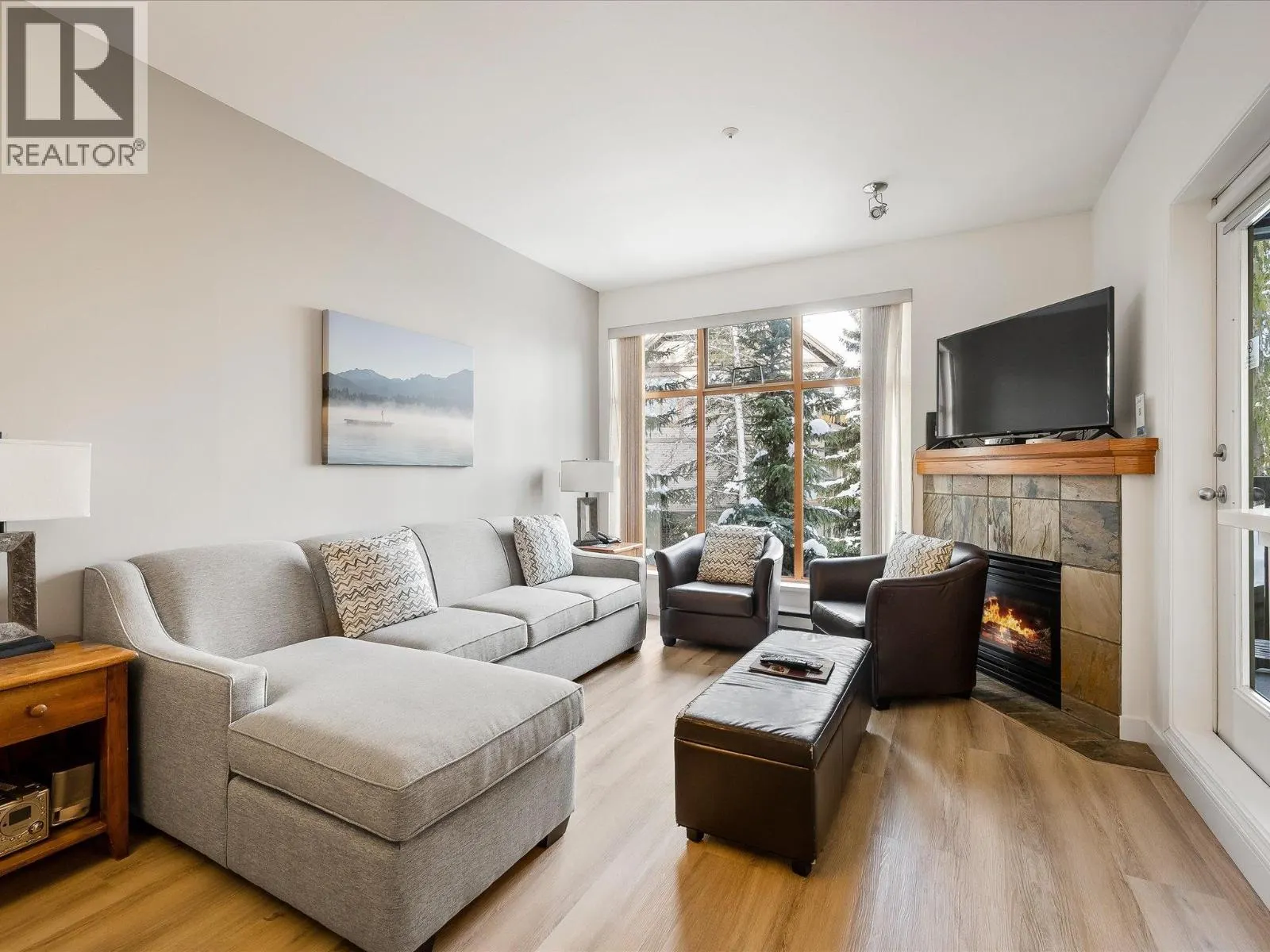30 (50) 4355 NORTHLANDS BOULEVARD