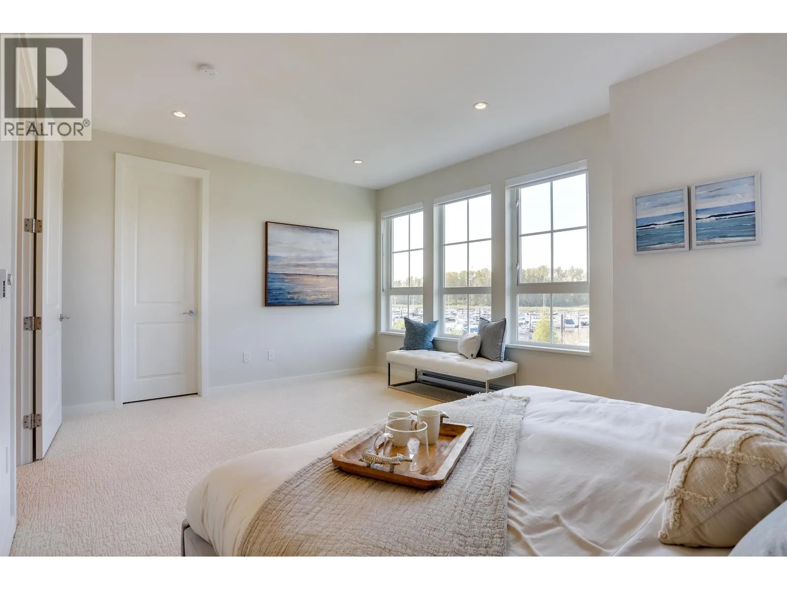 100 5311 ADMIRAL WAY