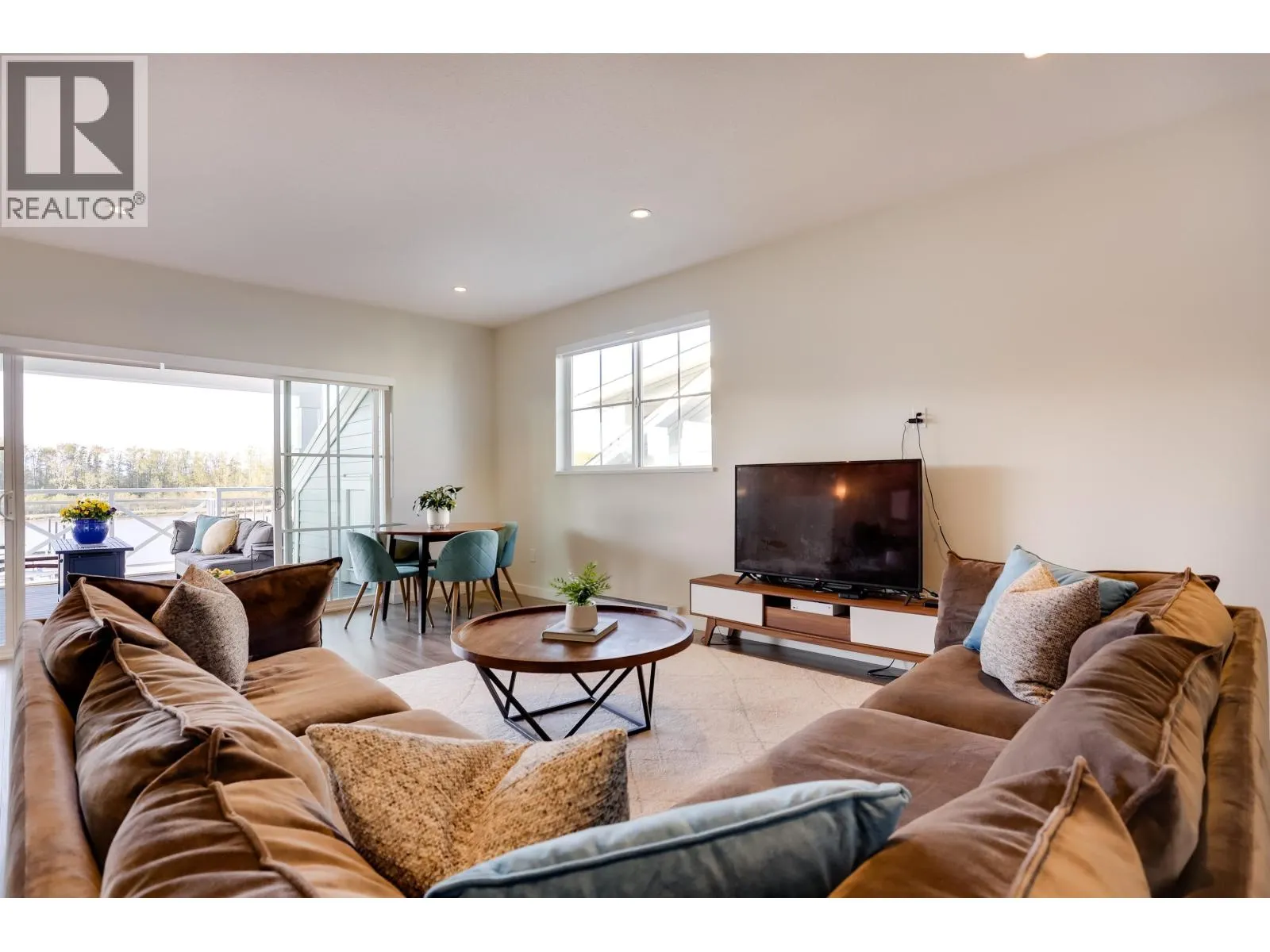 100 5311 ADMIRAL WAY