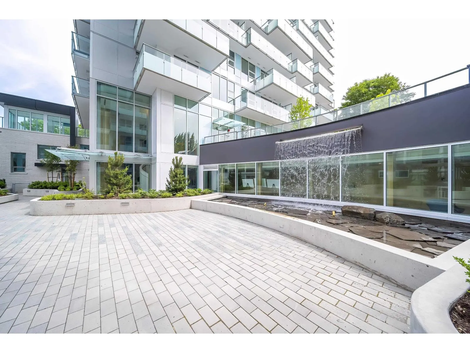 1606 13778 100 AVENUE