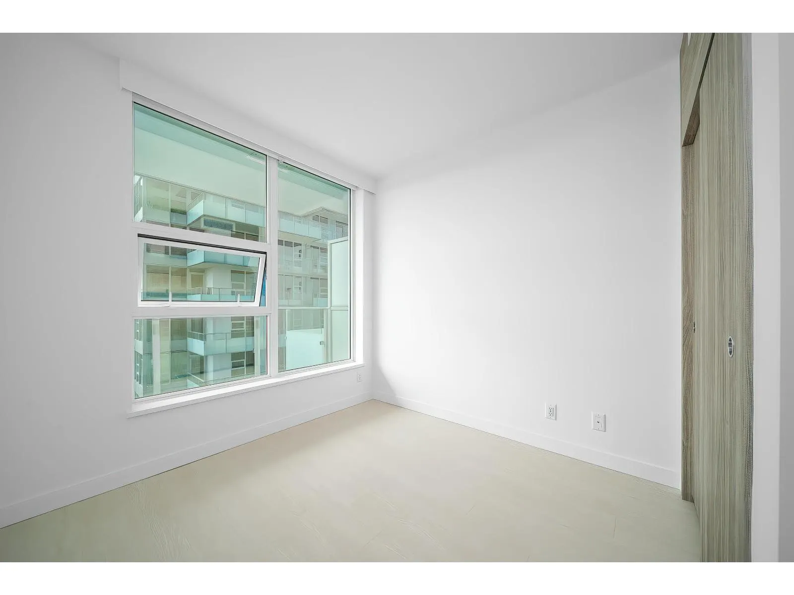 1606 13778 100 AVENUE
