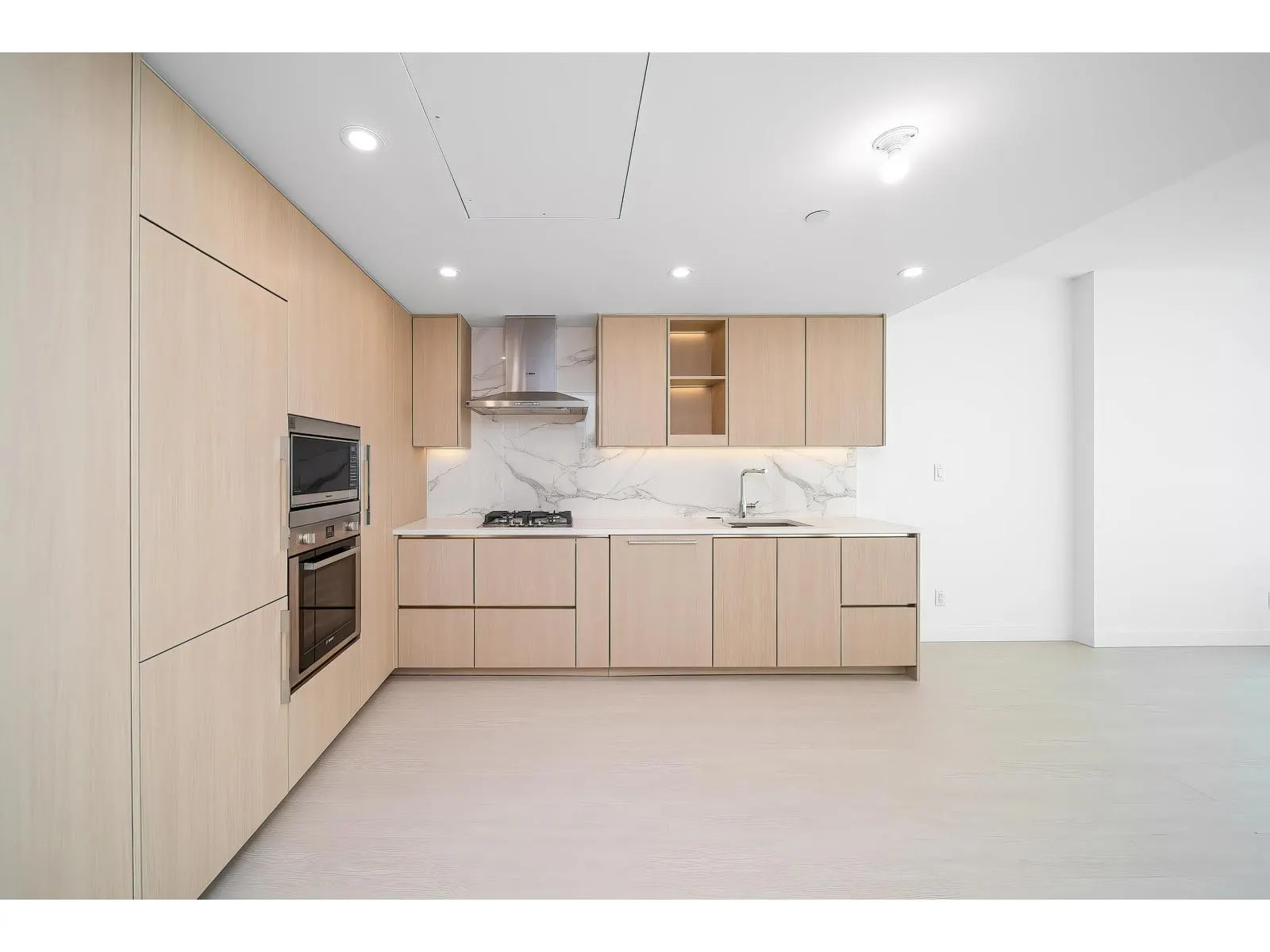 1606 13778 100 AVENUE
