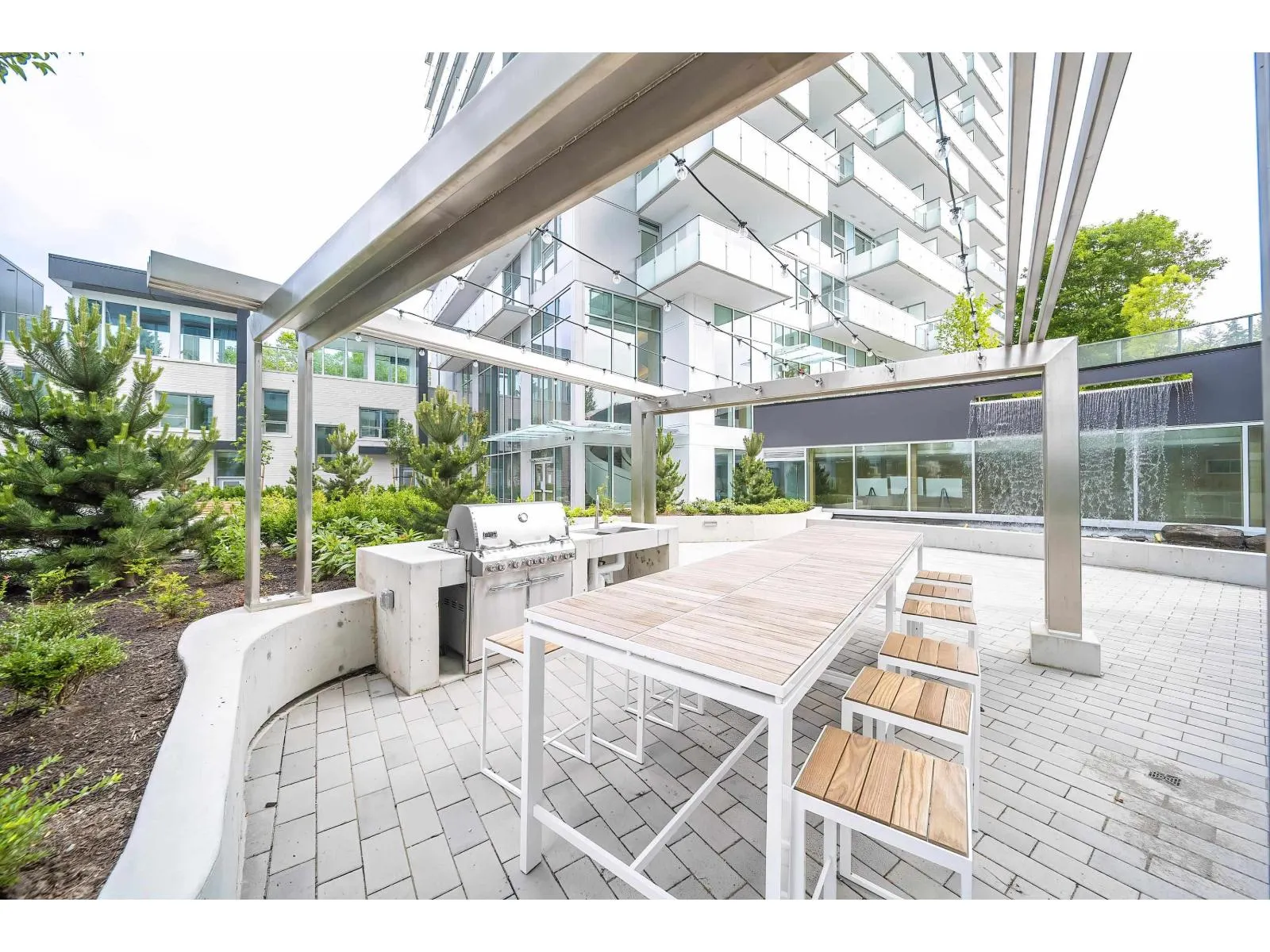 1606 13778 100 AVENUE