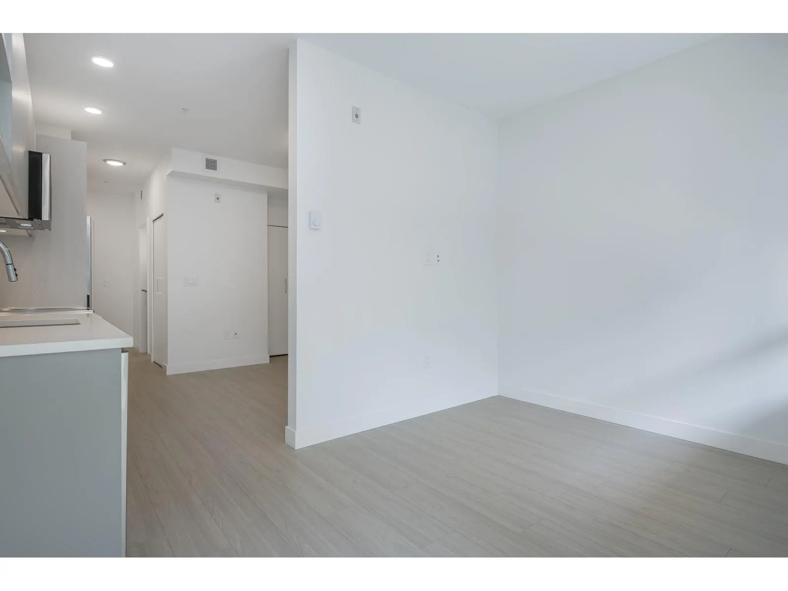207 10777 138 STREET