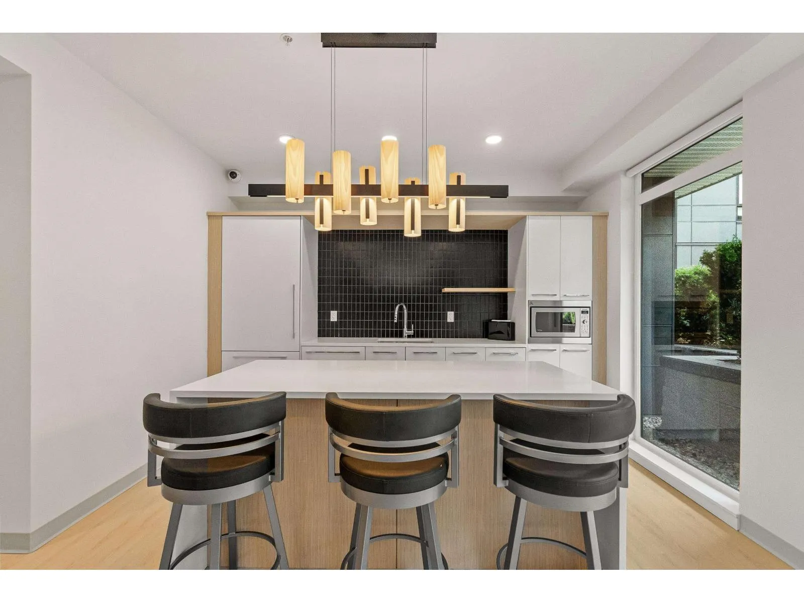 207 10777 138 STREET