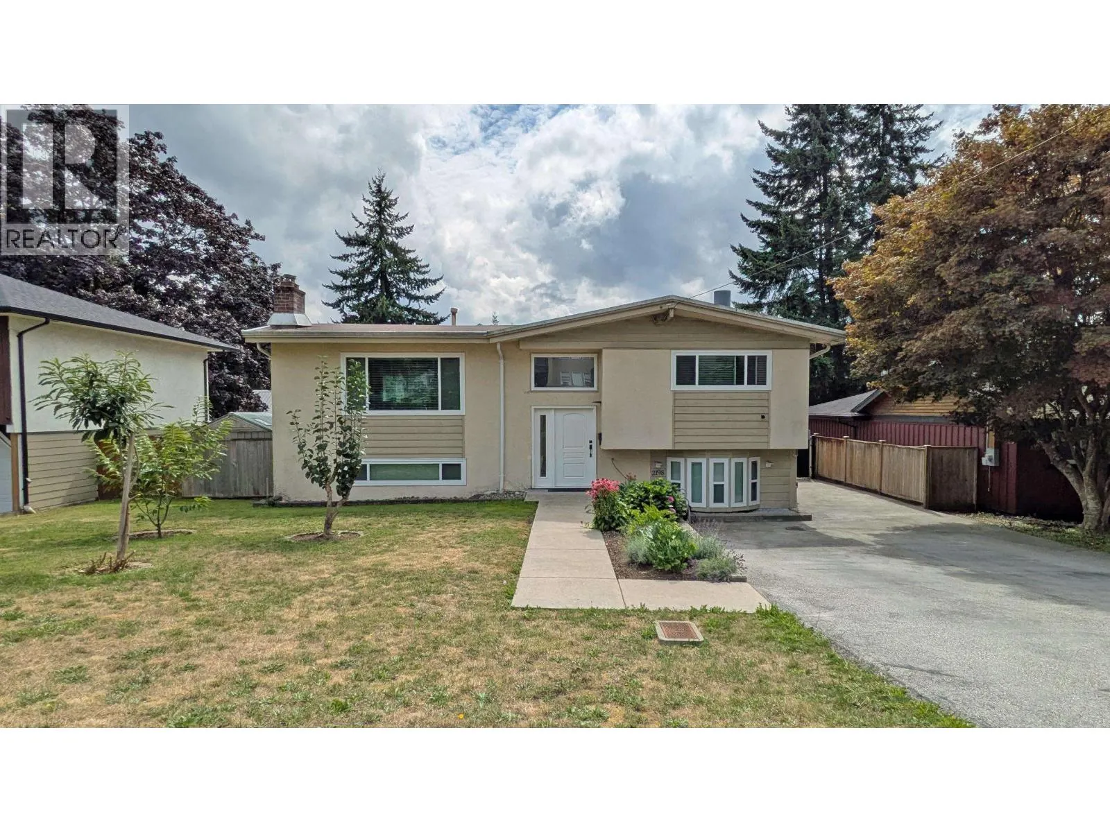 2198 HAVERSLEY AVENUE